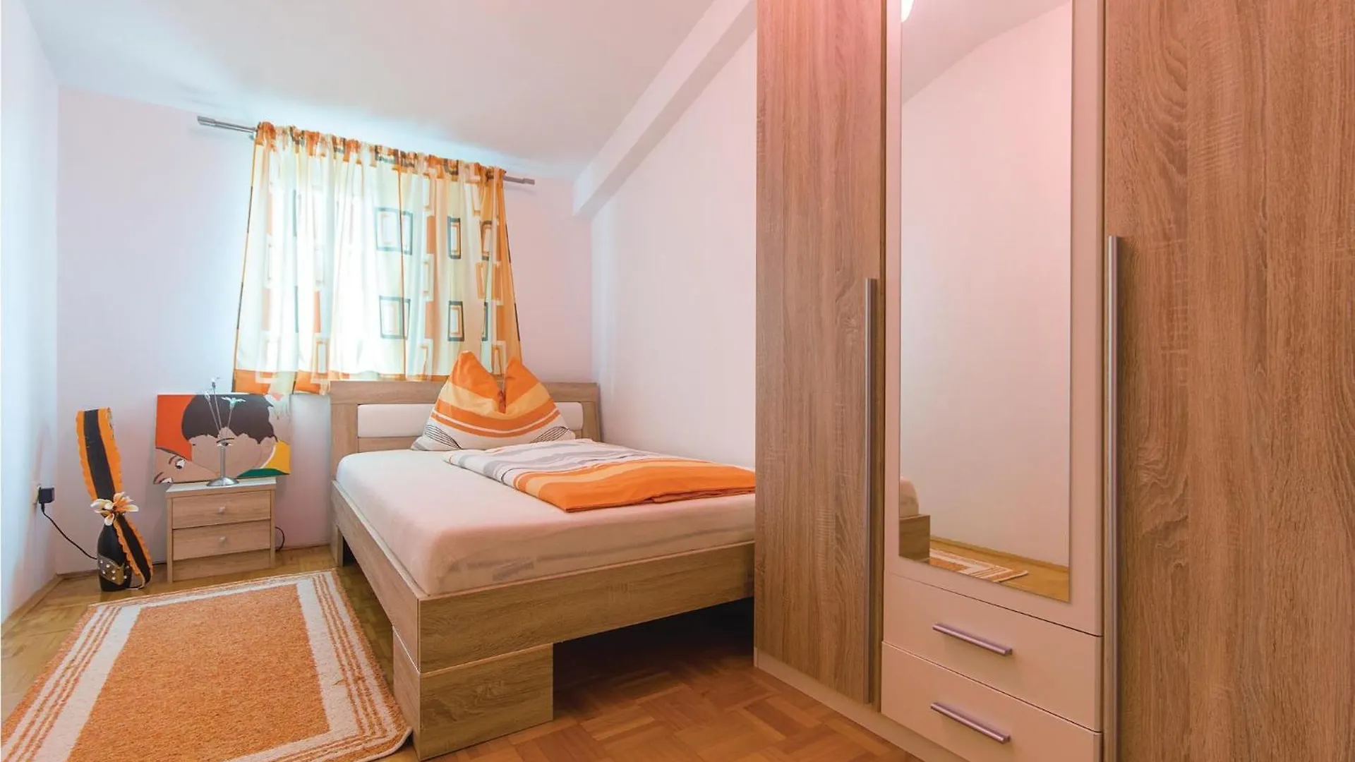 Beautiful Apartment In Fondole With Kitchen Croatie